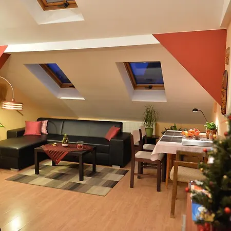 Eszter Apartamento *